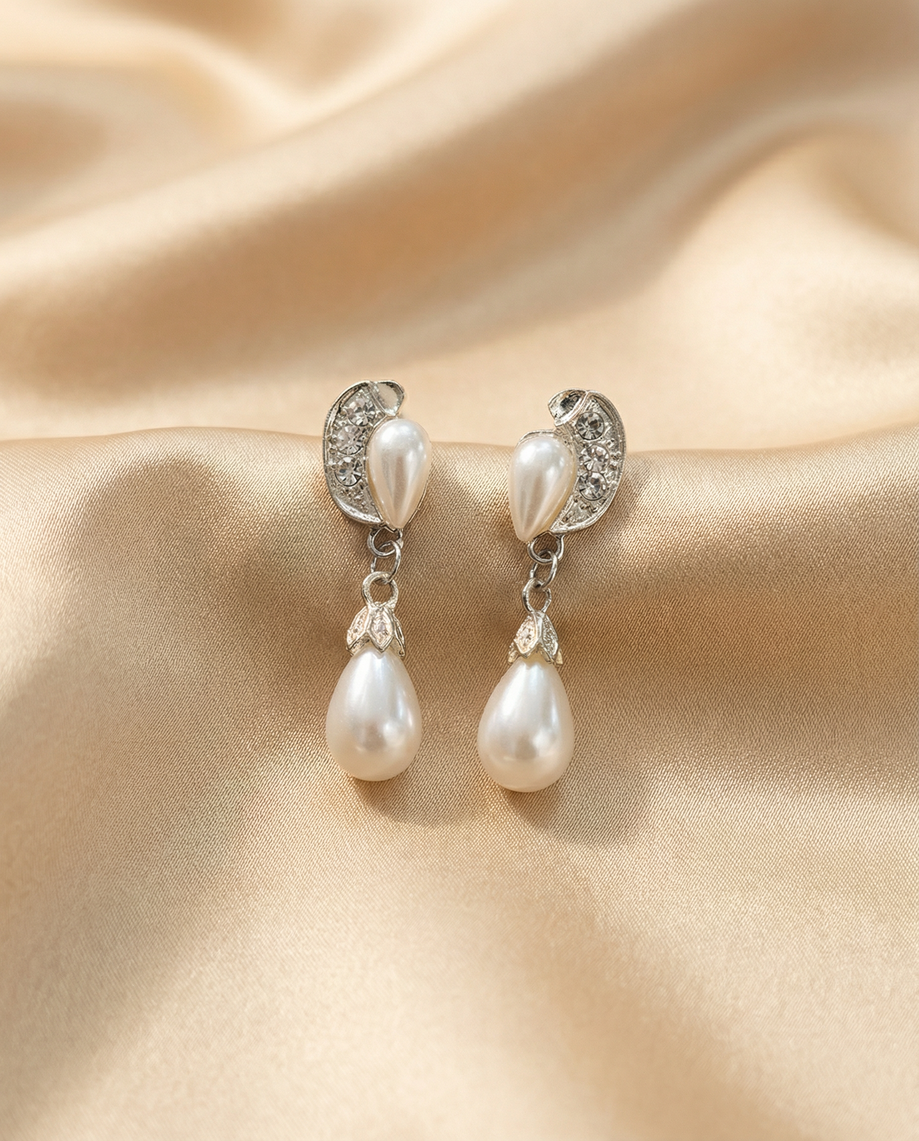 Pearl Crystal Drop Earrings