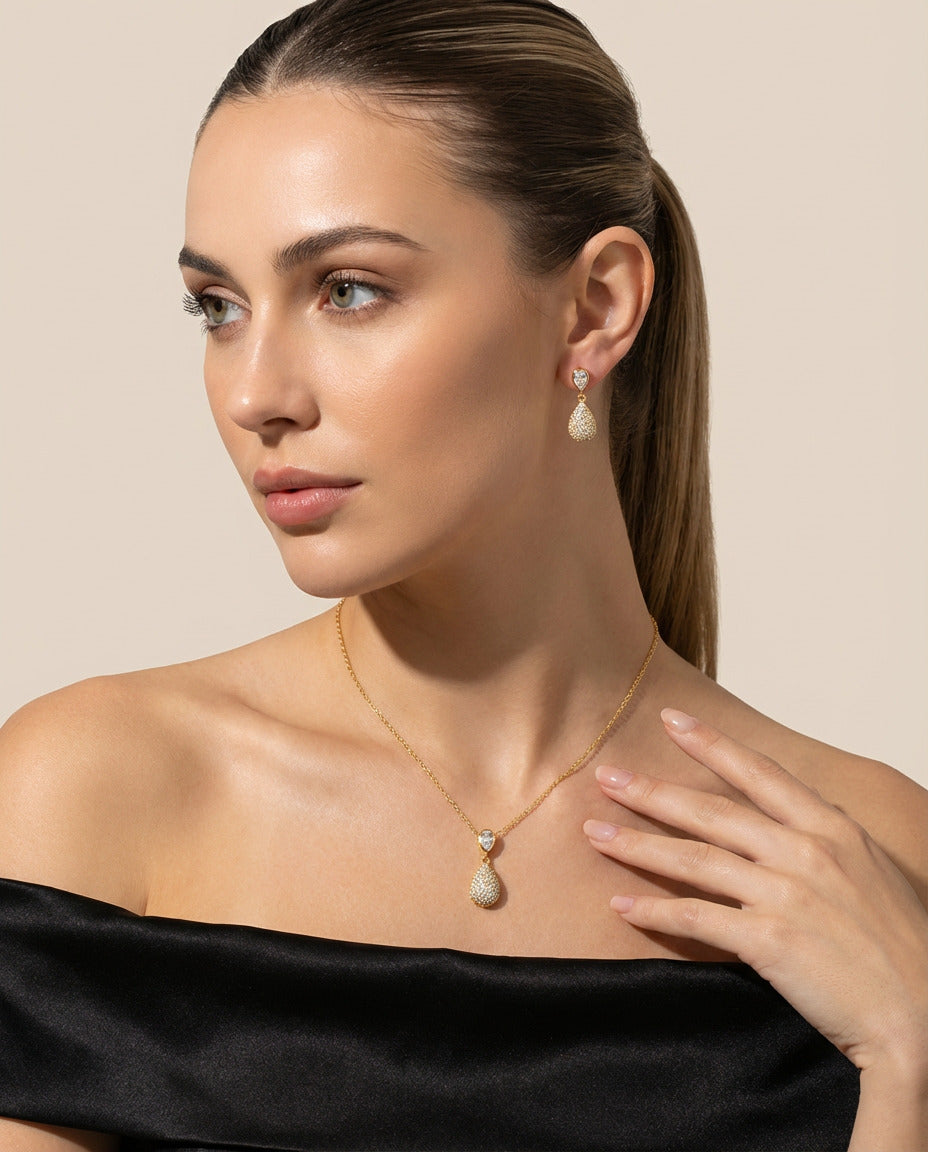 Gold Teardrop Jewelry Set