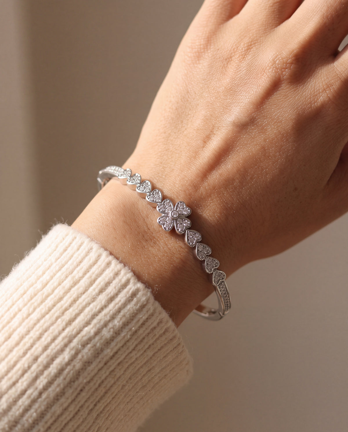 Heart Link Flower Bracelet