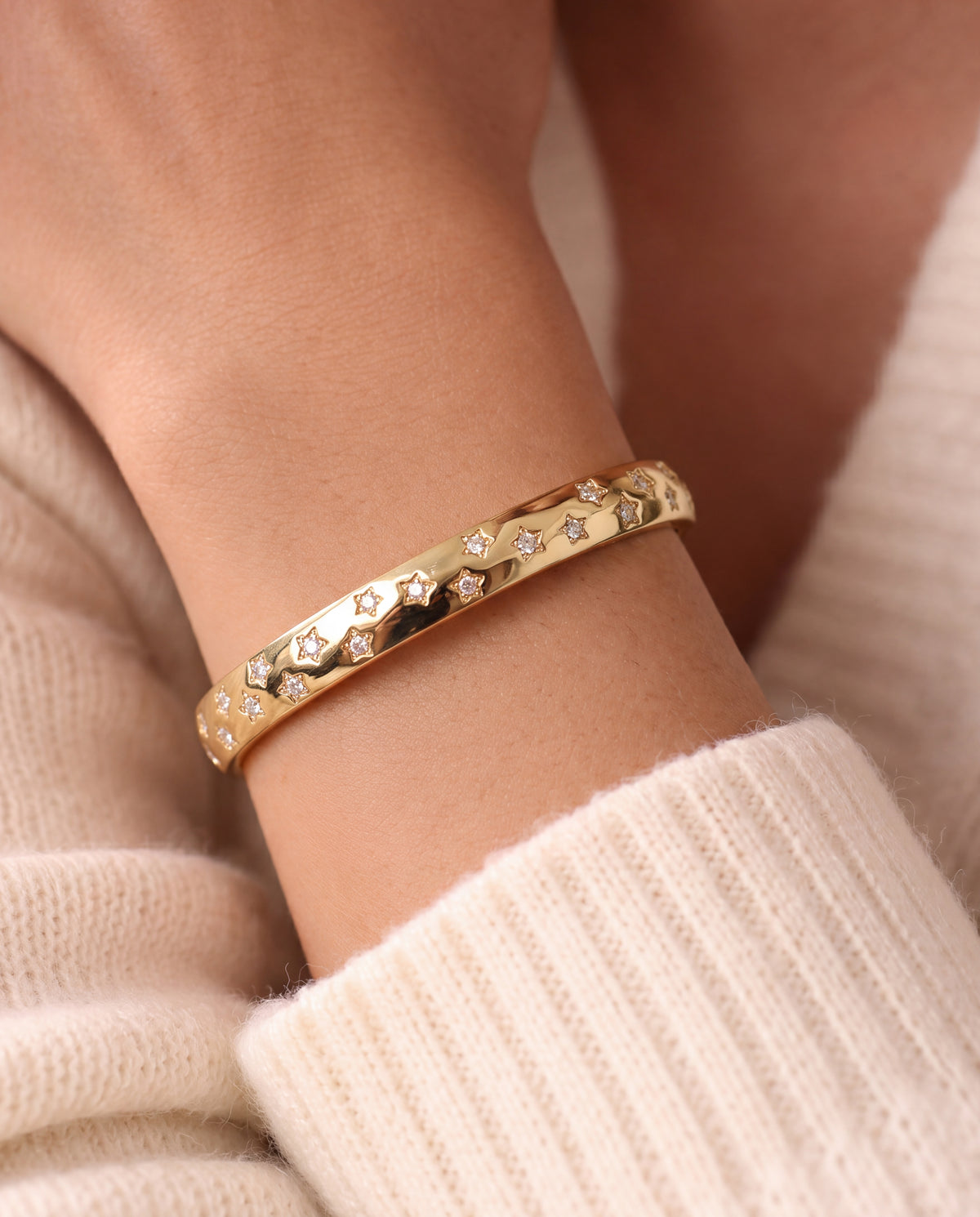 Scattered Star Crystal Bangle