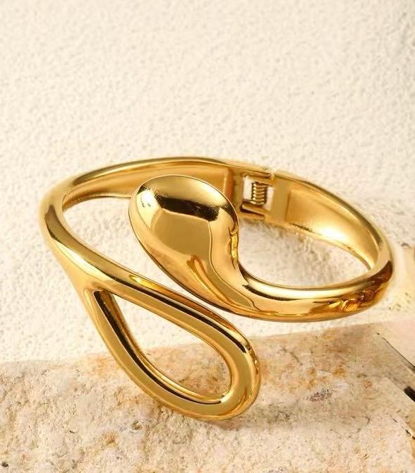 Gold Chunky Teardrop Cuff Bangle