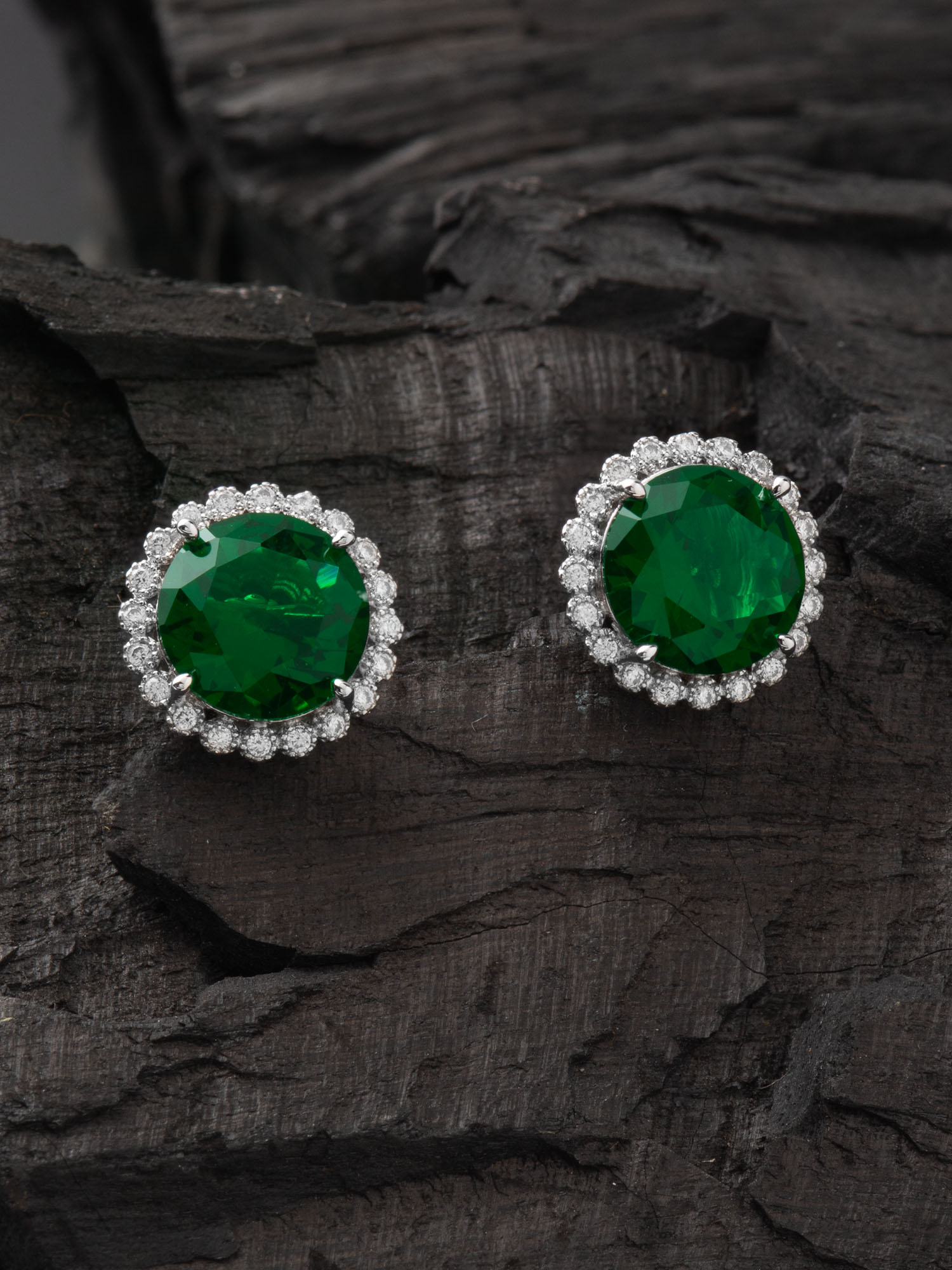 Green Stone Stud Gold Earring | kasturidiamond