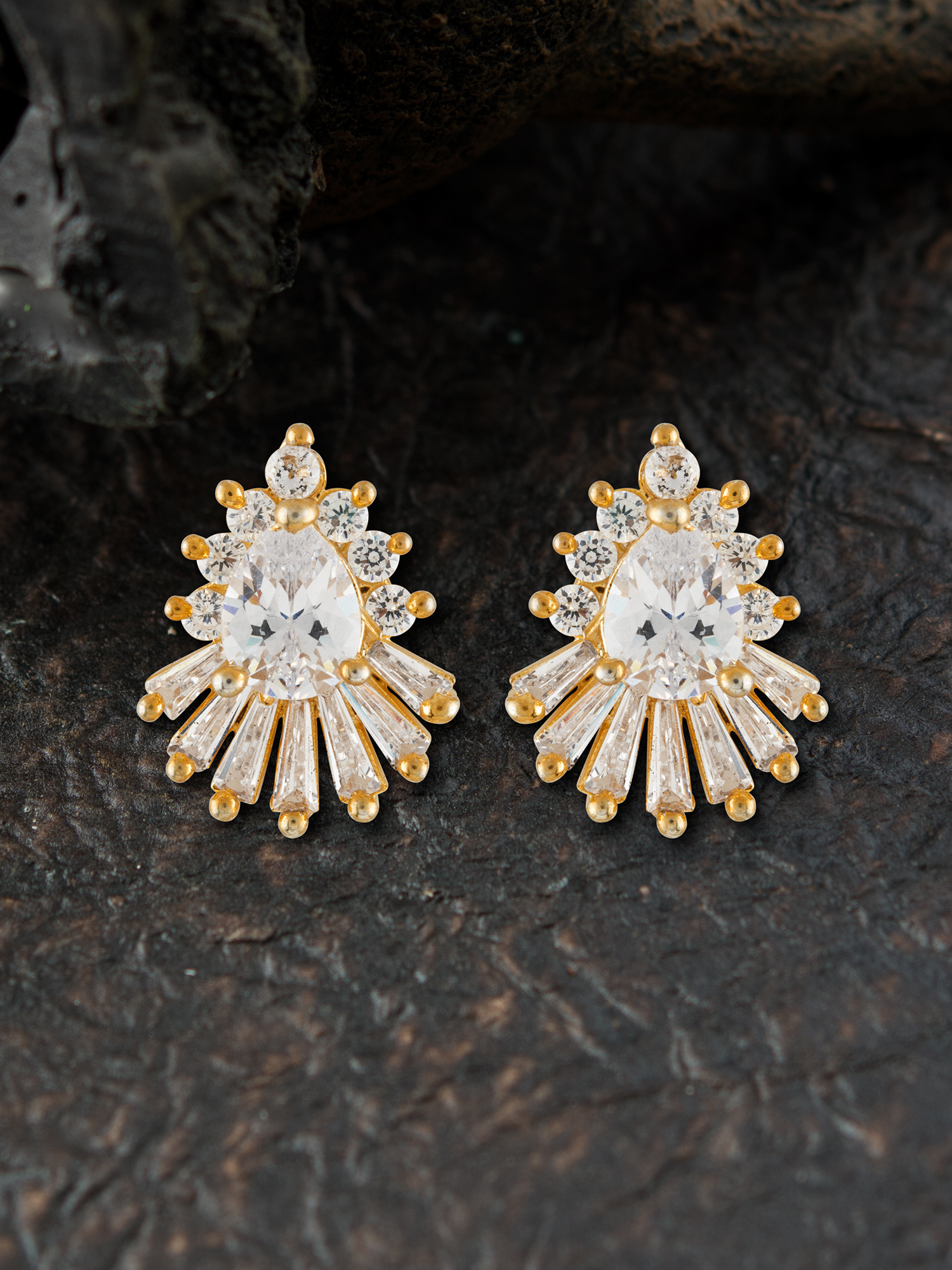 CZ(White) Stones,Flower Design Screw Stud Earrings Gold Finished Premium  Quality Set Buy Online