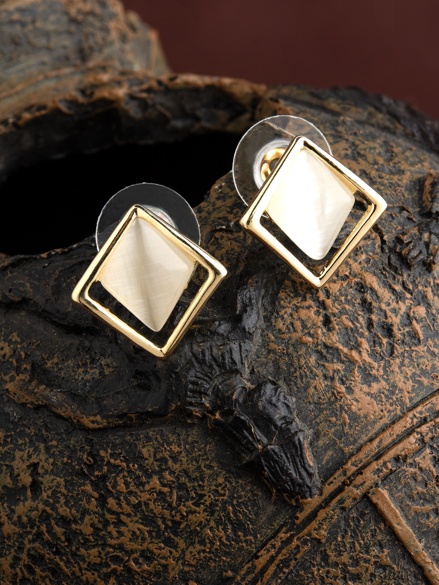 Box shaped earrings deals